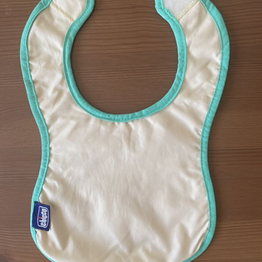Chicco Kinder-Lätzchen wie NEU wasserdicht & weich