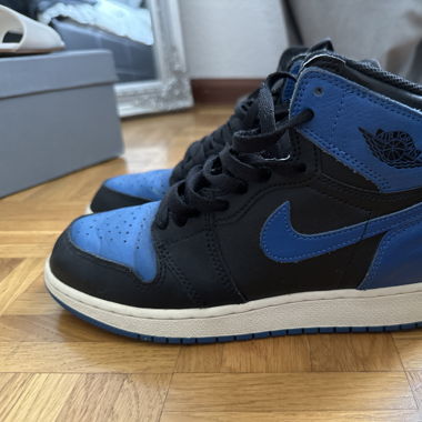 Jordan 1 Retro Royal Blue