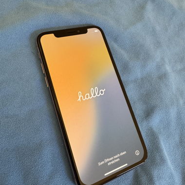 iPhone XS 256GB, Rose Gold, Battery at 83%