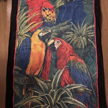 Parrot linen