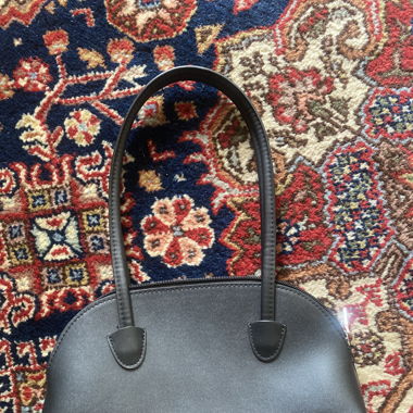 Schultertasche aus veganem leder schwarz