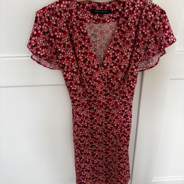 Sommerkleid mit Blumenmuster, XS