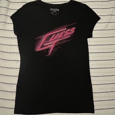 Guess graphic shirt