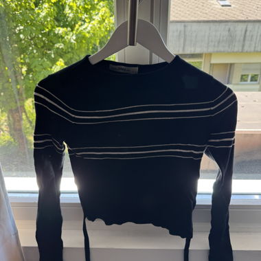 Zara Crop-Pullover schwarz