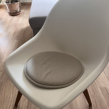 4 Chairs