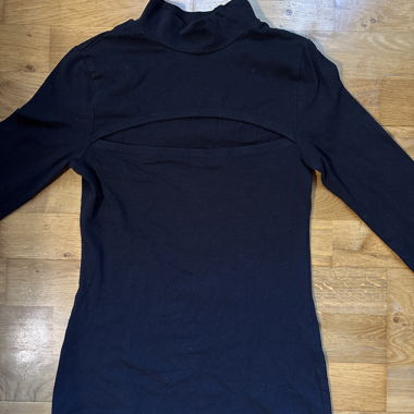 Black Long-Sleeve Top