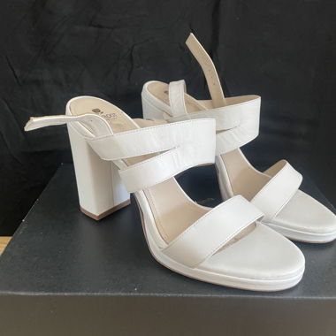  Navyboot Heels