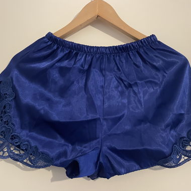 Short bleu
