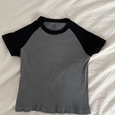 Top corto nero grigio Brandy Melville