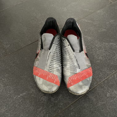 Crampons Nike phantom 