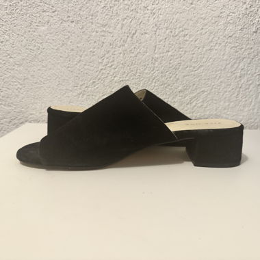 Pantofole nere con tacco a blocco Pier One