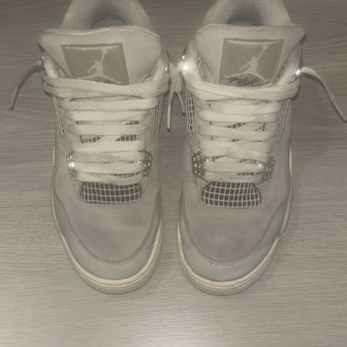 Jordan 4 Frozen moment