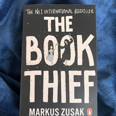 The Book Thief Markus Zusak (English)