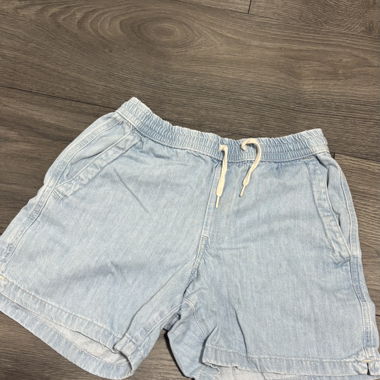 Short in jeans Zara