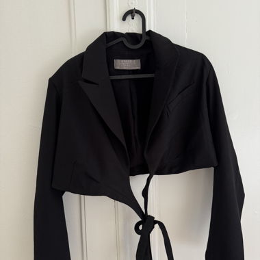 Blazer court noir