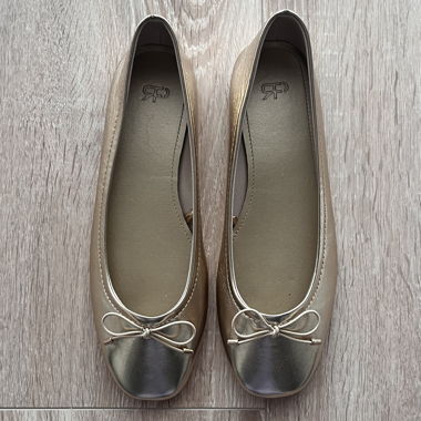 Golden Ballerinas