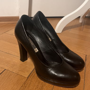 Schwarze High Heels