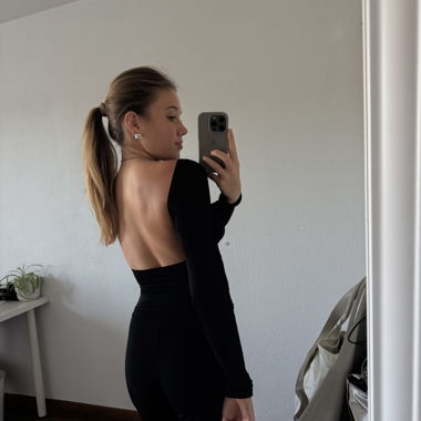 Backless top