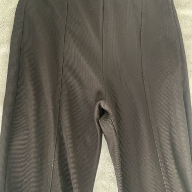 Pantalon évasé côtelé noir tendance