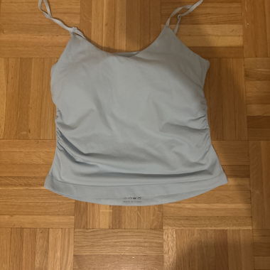 Top blu con spalline 