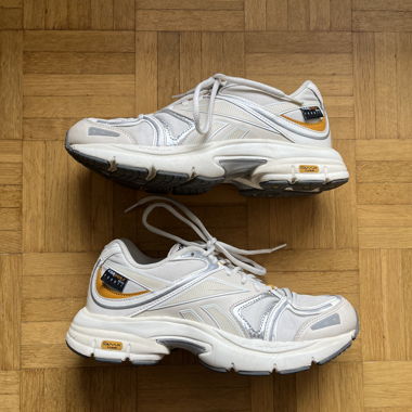 Baskets Reebok Classic, taille 37,5