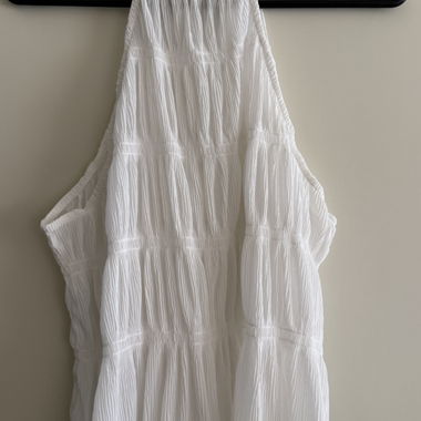 Top bianco a collo scollato