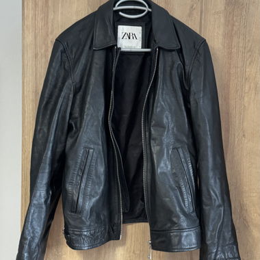 Giacca in ecopelle nera Zara