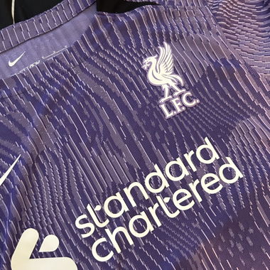 Liverpool terza maglia