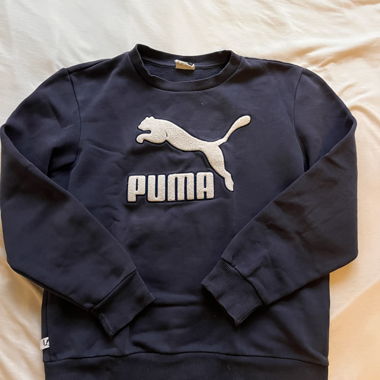 Dark blue vintage Puma sweater