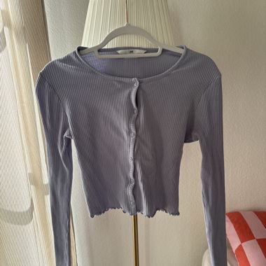 Ribbed knit cardigan with button placket