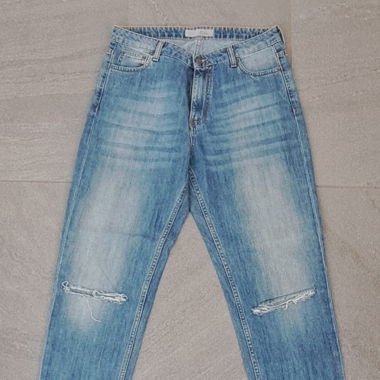 Jeans strappati