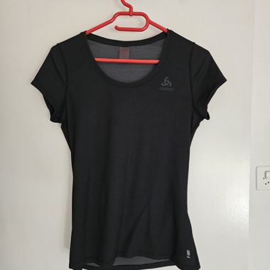 T-shirt de sport noir ODLO