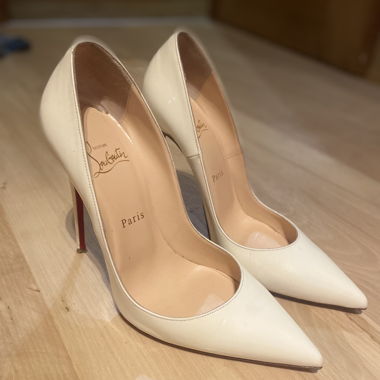 Christian Louboutin So Kate pump white