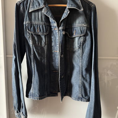 Blaue Jeansjacke