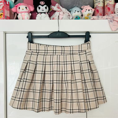 Cute skirt from Stradivarius