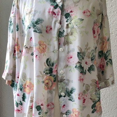 Vintage floral shirt with 3/4 sleeves