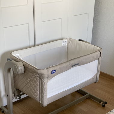 Chicco Next2Me Magic Co-Sleeping Crib – Like New