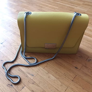 Piccola borsa gialla
