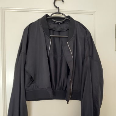 kurze Bomberjacke