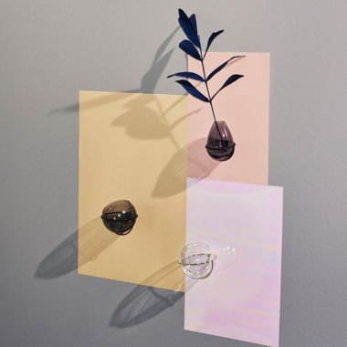 Vase en verre avec support métal - Bolia