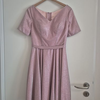 Rosa Pailletten-Kleid