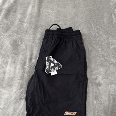 Short Palace Gassy Noir