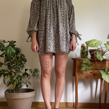 Robe Mini à Manches Longues