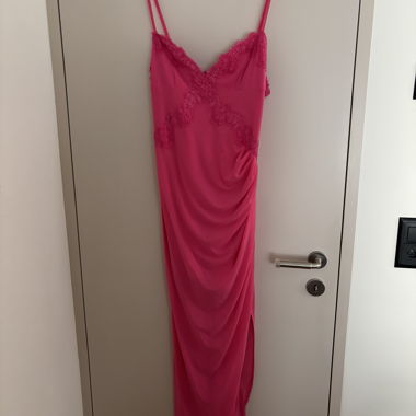 Robe d'été rose avec dentelle, taille L