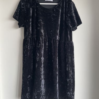 Robe noire en velours