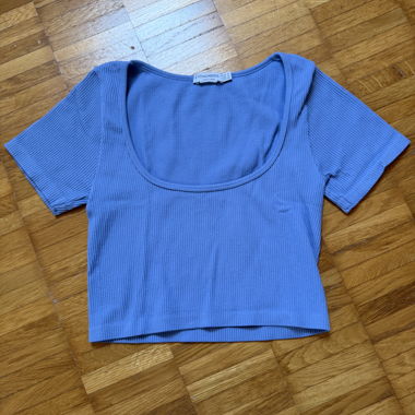 Blue ribbed knit top by Stradivarius
