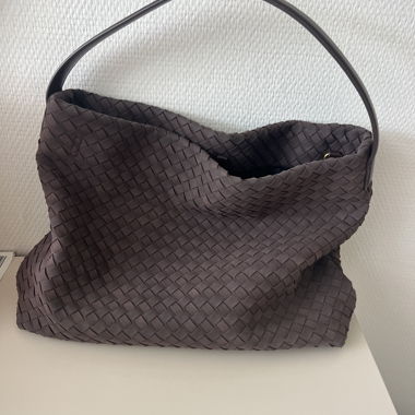 Borsa a mano intrecciata marrone