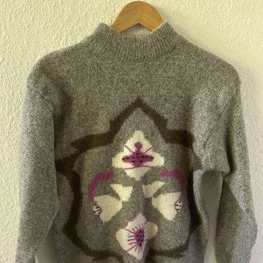 Vintage sweater 