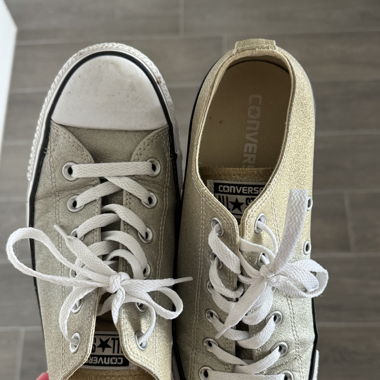 Goldene Converse
