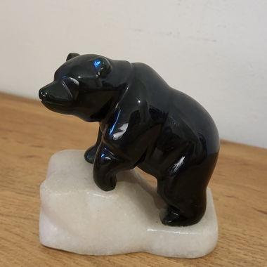 Figura d'orso decorativa in giada verde